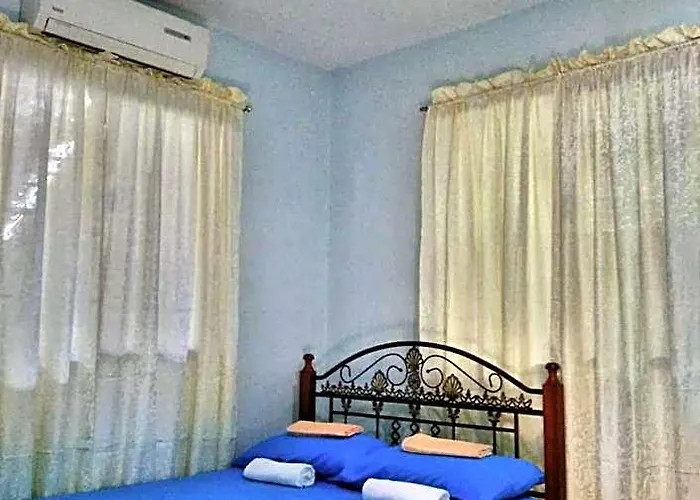 D Downhill'place Lodge Oslob